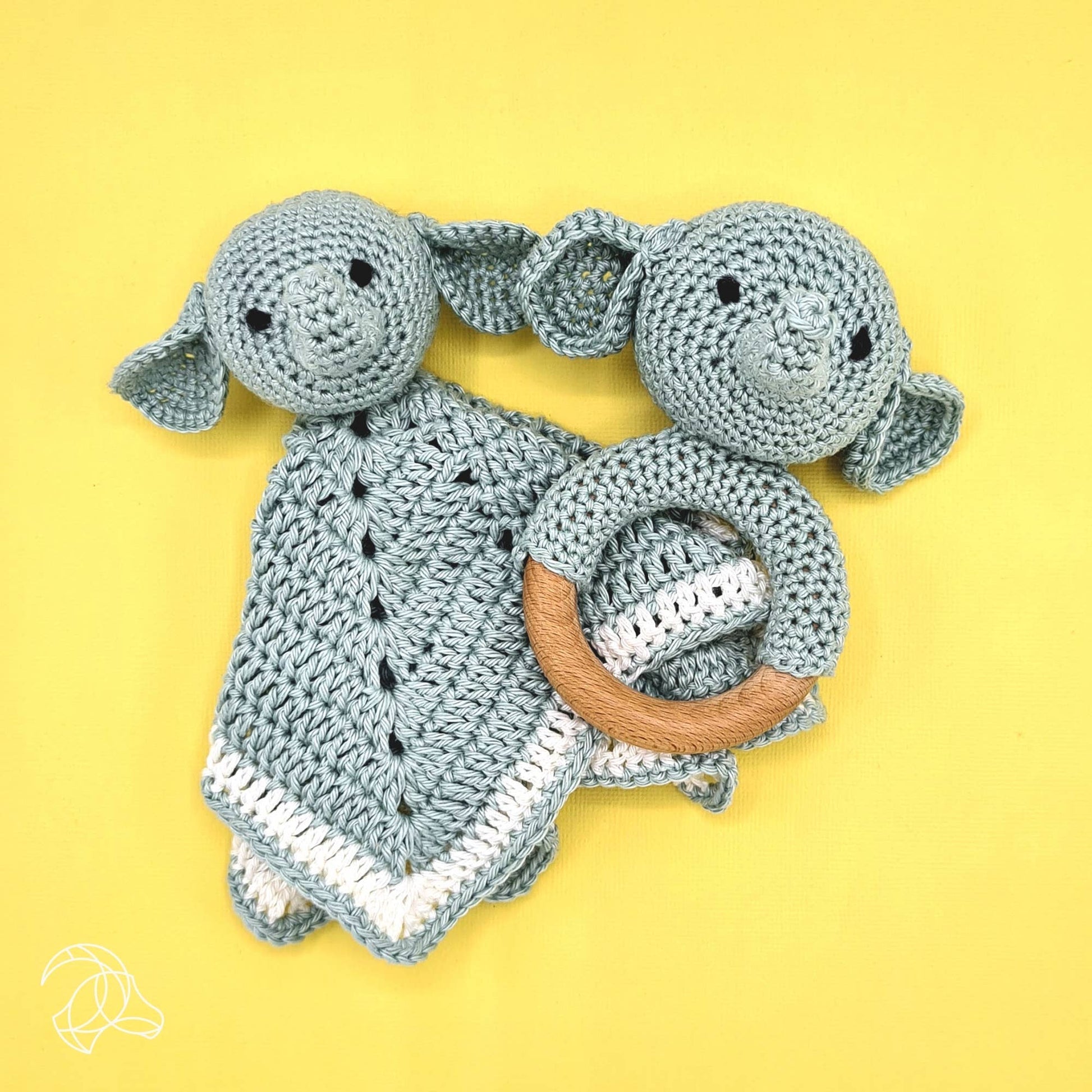 Elephant Cuddle Cloth Crochet Kit